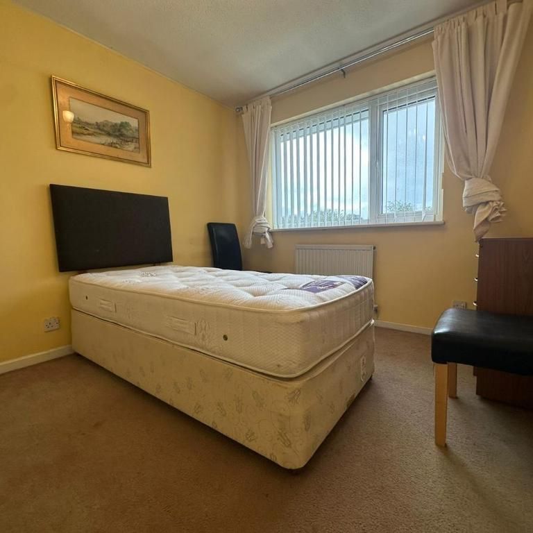 2 bedroom house share to rent - Photo 1