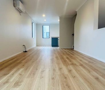 Two Bedroom Townhouse in the Heart of Birkenhead! - Photo 5