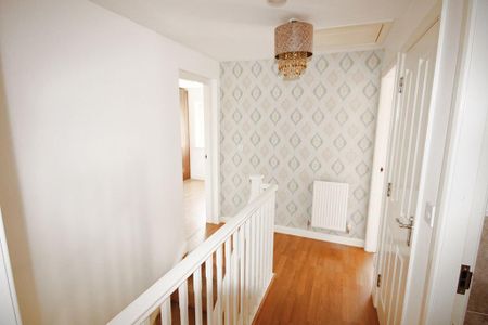 3 bedroom detached house to rent - Photo 4