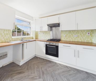 2 bedroom Town house to rent - Photo 5