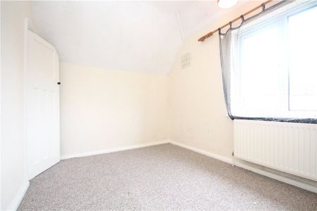 Pinewood Avenue, Uxbridge, UB8 3LW - Photo 3