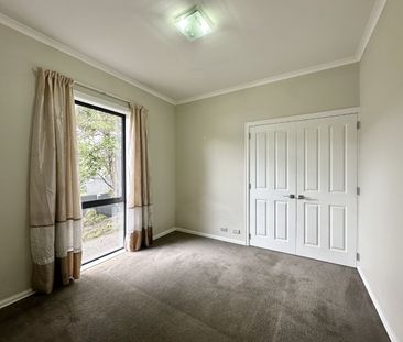 3 Bedroom Home in Manor Park - Photo 4