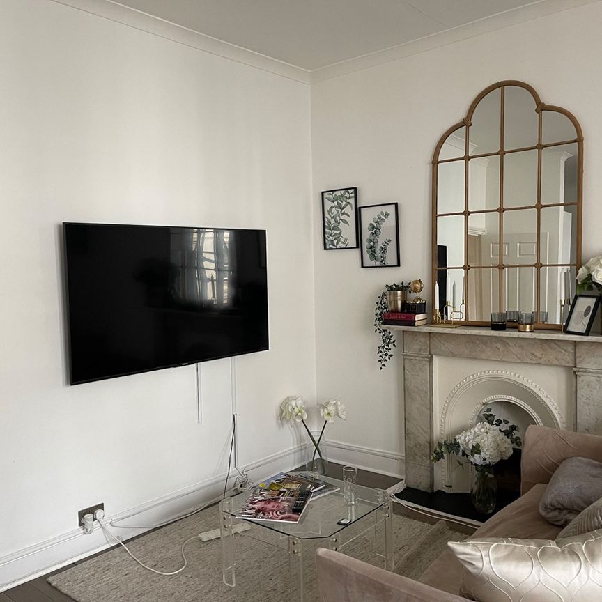 1 Bed Flat, St. Georges Drive, SW1V - Photo 1