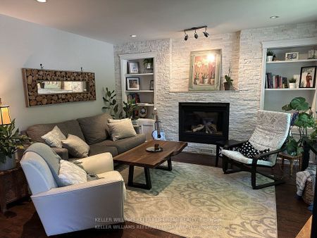 For Lease - 30 Collins Crescent Unit# Main, Aurora, Ontario - Photo 3