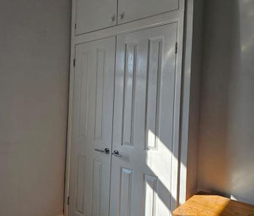 1 bedroom in a flat share to rent - Photo 4