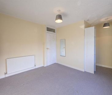 2 bedroom semi-detached house to rent - Photo 5