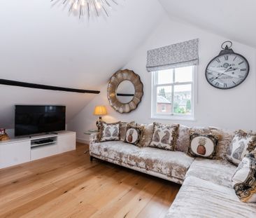 3 bedroom penthouse to rent - Photo 2