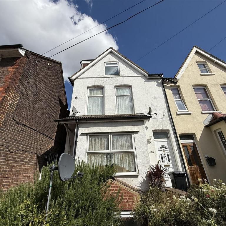 1 bedroom flat to rent - Photo 1