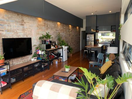 Alexandria - Photo 2