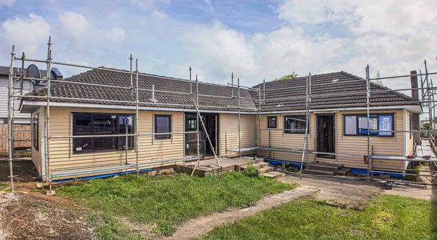 Newely renovated family home Papatoetoe - Photo 1