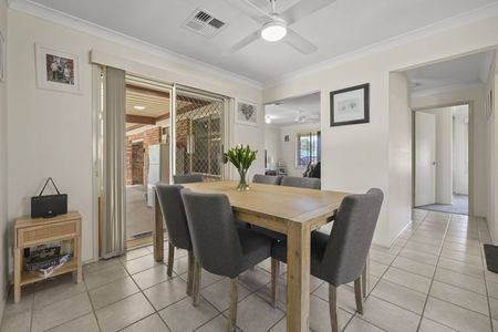 IMMACULATE FAMILY HOME !!! - Photo 3