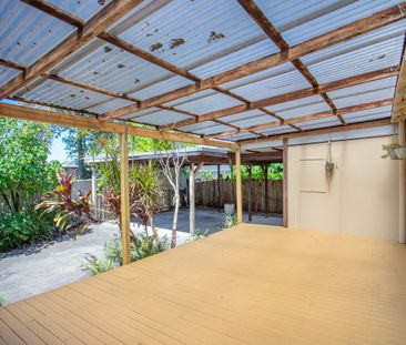 freshly renovated three-bedroom home - Photo 4