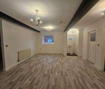 2 bedroom ground floor flat to rent - Photo 1