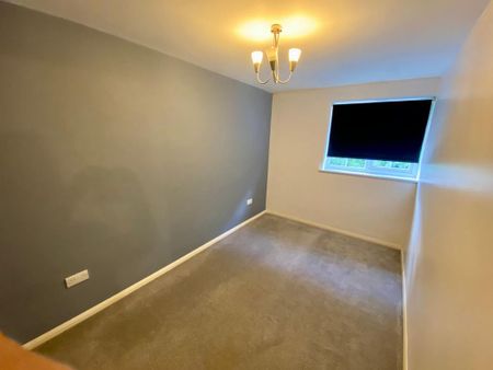 4 bedroom terraced house to rent - Photo 3