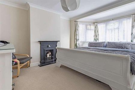 Hillcrest Way, Epping, CM16 - Photo 3