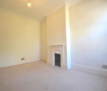 3 bedroom house - semi-detached - Photo 1