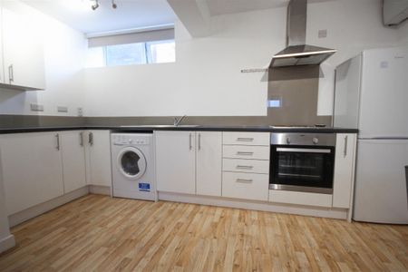 1 Bedroom Flat To Let - Photo 4