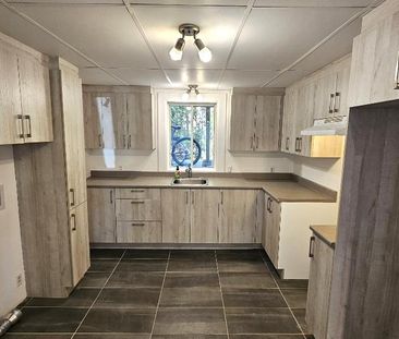 Beau 4 ½ dans un demi sous-sol ! Disponible dès maintenant ! - Photo 4