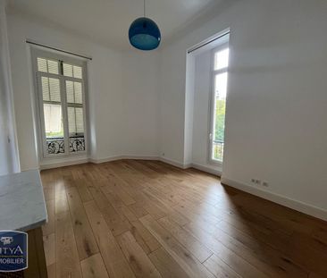 Location Appartement 4 pièces 137m² NICE 06000 - Photo 4