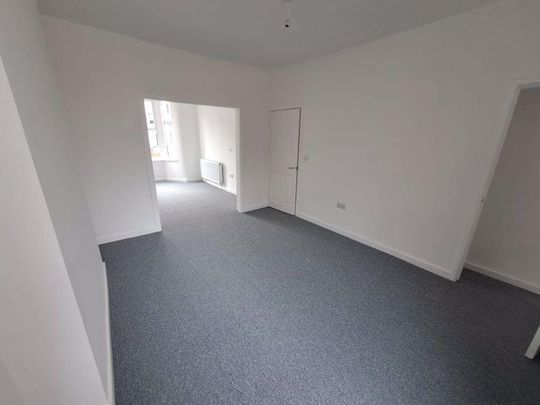 2 bedroom end of terrace house to rent - Photo 1