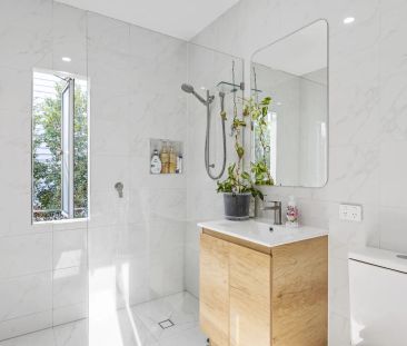 Fully renovated home in ideal location - Photo 6