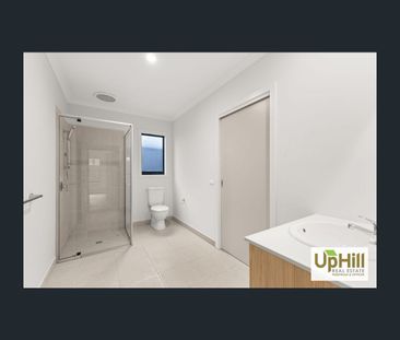 13 Chance Way, Clyde North, Vic 3978 - Photo 5