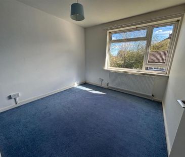 4 bedroom detached house to rent - Photo 2