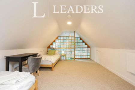 2 bedroom semi-detached house to rent - Photo 4