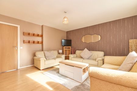 2 bedroom apartment to rent - Photo 4