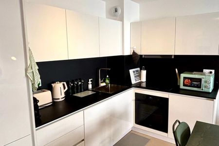 2P neuf, meublé, terrasse, Port - Photo 3