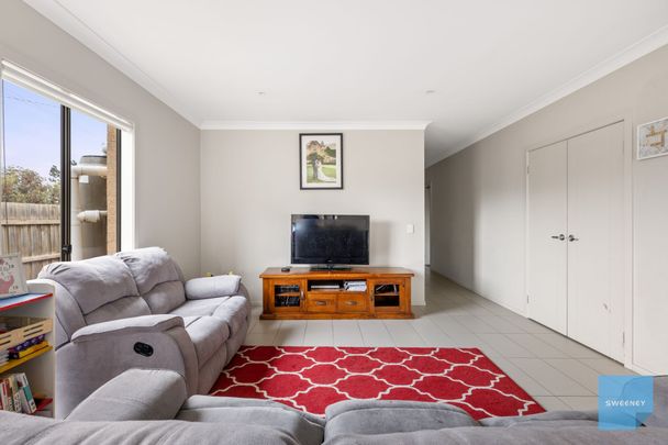 Please contact catie@sweeneyea.com.au for private inspections. - Photo 1