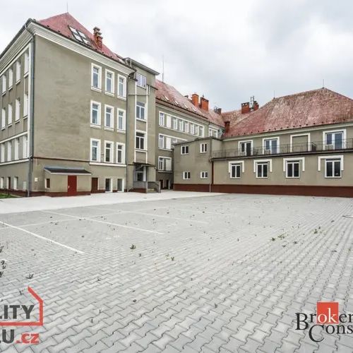 Pronájem bytu 1+kk 26 m - Fotografie 1