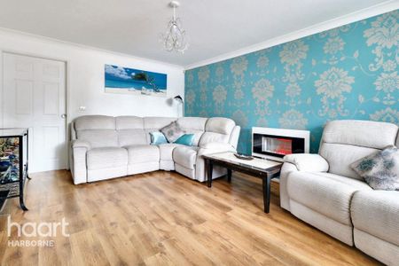 3 bedroom terraced house to rent - Photo 5