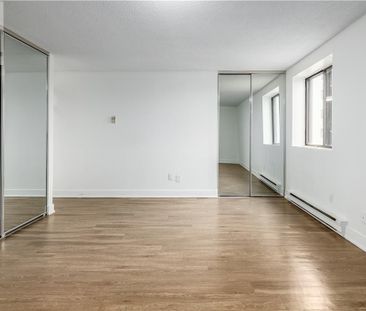 565 BELMONT Avenue W Unit# 0033, Kitchener, Ontario, N2M5E7 - Photo 2
