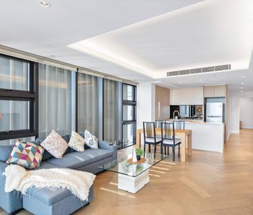 Stunning apartment by Idyllic harbour and opera house view - Photo 1