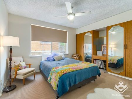 2 Bedroom Coastal Retreat - Photo 4