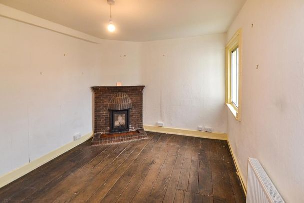 6 bedroom farm house to rent - Photo 1