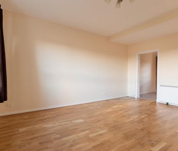 3 bedroom flat to rent - Photo 5