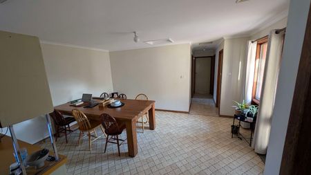Para Hills West - Photo 2