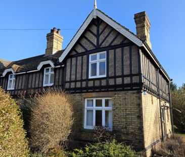 2 Nursery Cottage, Brocklesby - Photo 1