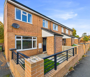 3 bedroom end of terrace house to rent - Photo 2