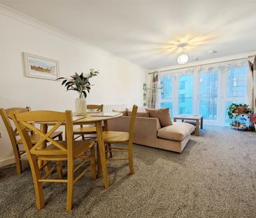 2 bedroom apartment to rent - Photo 2