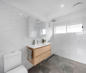 Stylish Family Home ! - Photo 2