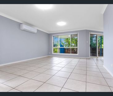 Stylish & Convenient Townhouse Living in the Heart of Lawnton - Photo 2