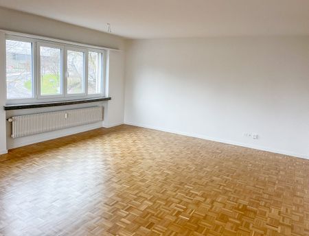 4.5-Zi. Wohnung mit Balkon nahe Stadtzentrum - Photo 3