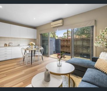 43 Waxflower Crescent, Bundoora, Vic 3083 - Photo 1