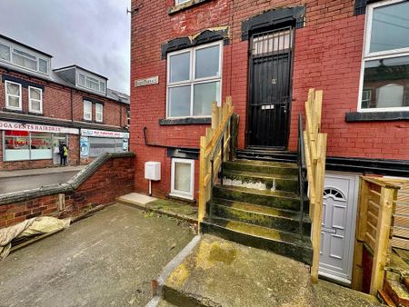 4 bedroom terraced house to rent - Photo 4