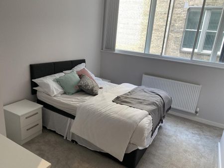 2 bedroom flat to rent - Photo 3