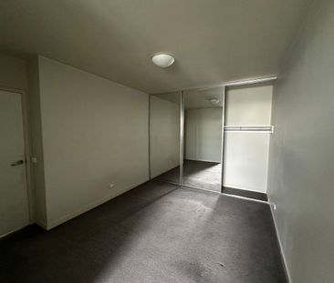 Modern & Convenient 2-Bedroom Gem in the Heart of Springvale! - Photo 5