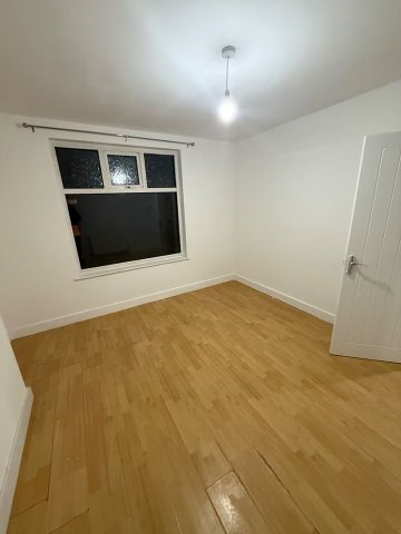 3 Bed Semi-Detached House, Marner Crescent, CV6 - Photo 5